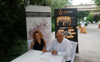 Firma del convenio formativo con el centro de formación Marian Cabeza