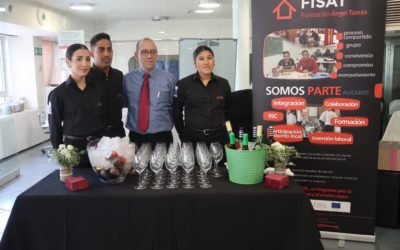 Els alumnes del curs de cambrer de Somos Parte Alacant s’estrenen en la Taula de RSC de la Generalitat